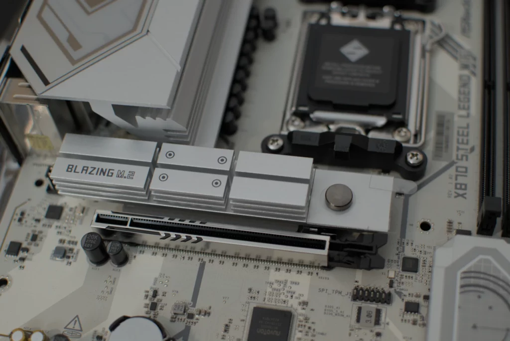 ASRock X870 Steel Legend Blazing M.2 Heatsink